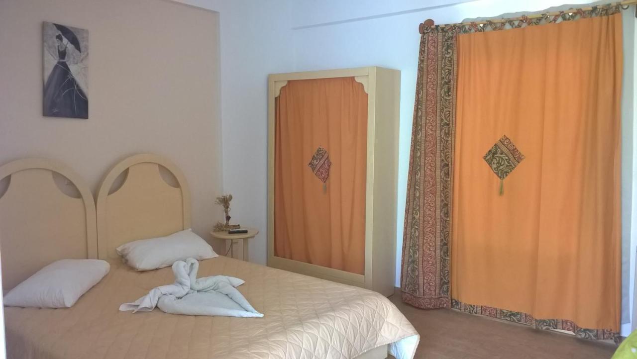 Gyrouli 1 Πέρα Γυαλός